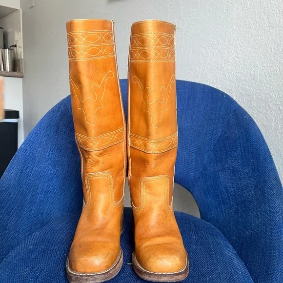 Frye Campus Boots - Picture 2 of 7